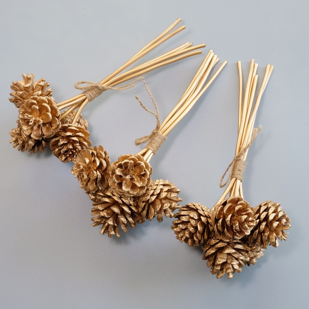 25cm 6 heads pine cones bunch GOLD x6 LY403005A